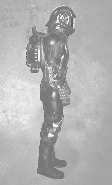 File:Handbook Art combat unif side.png